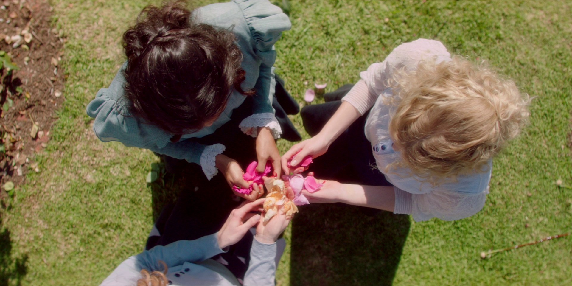 samaraweaving_picnicathangingrock_0232.jpg samaraweaving_picnicathangingrock_0232.jpg