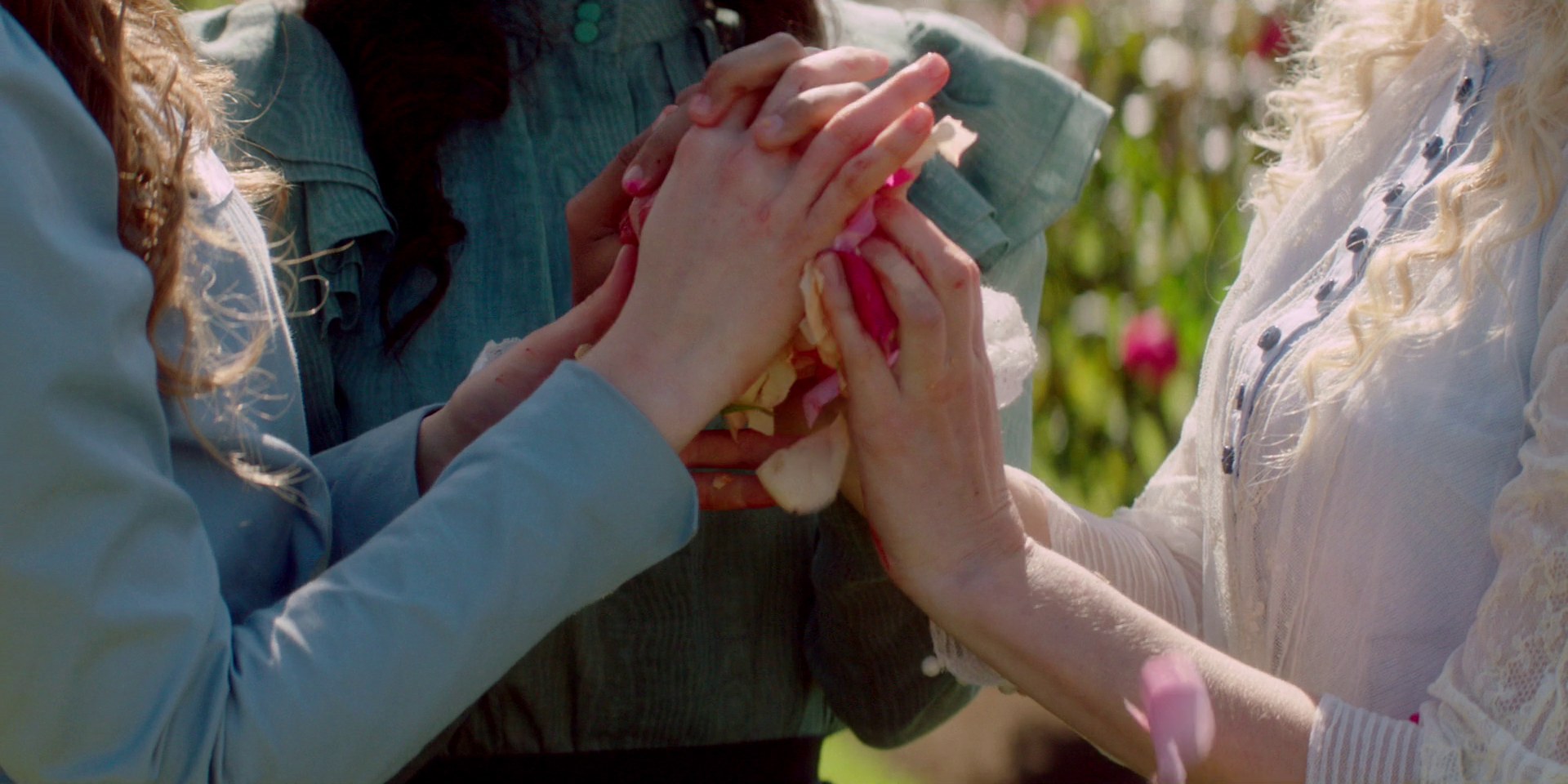 samaraweaving_picnicathangingrock_0236.jpg samaraweaving_picnicathangingrock_0236.jpg