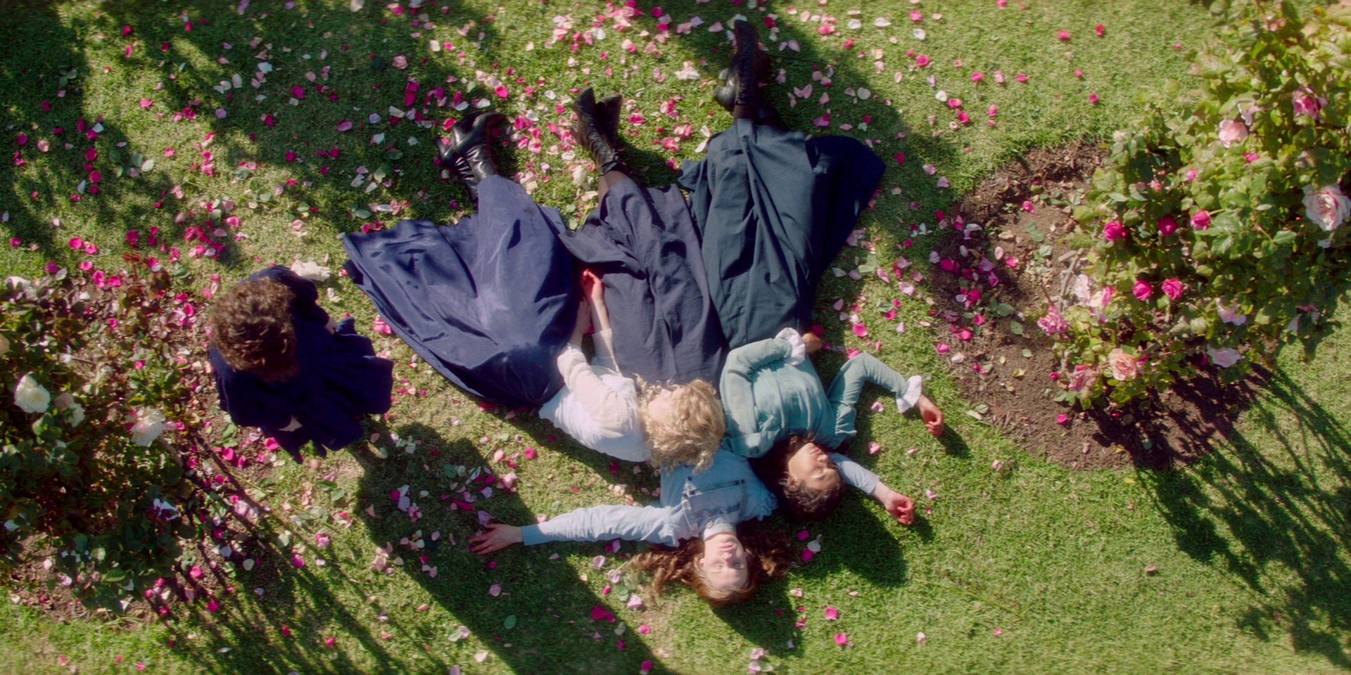 samaraweaving_picnicathangingrock_0268.jpg samaraweaving_picnicathangingrock_0268.jpg