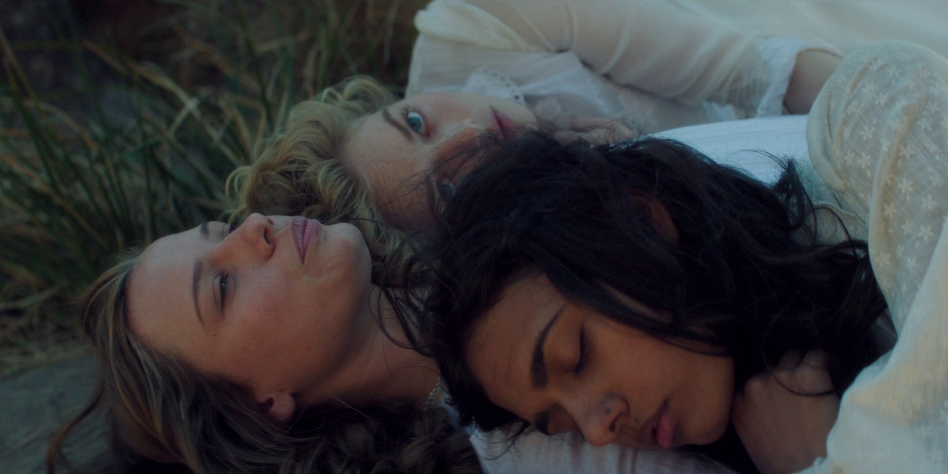 samaraweaving_picnicathangingrock_0276.jpg samaraweaving_picnicathangingrock_0276.jpg