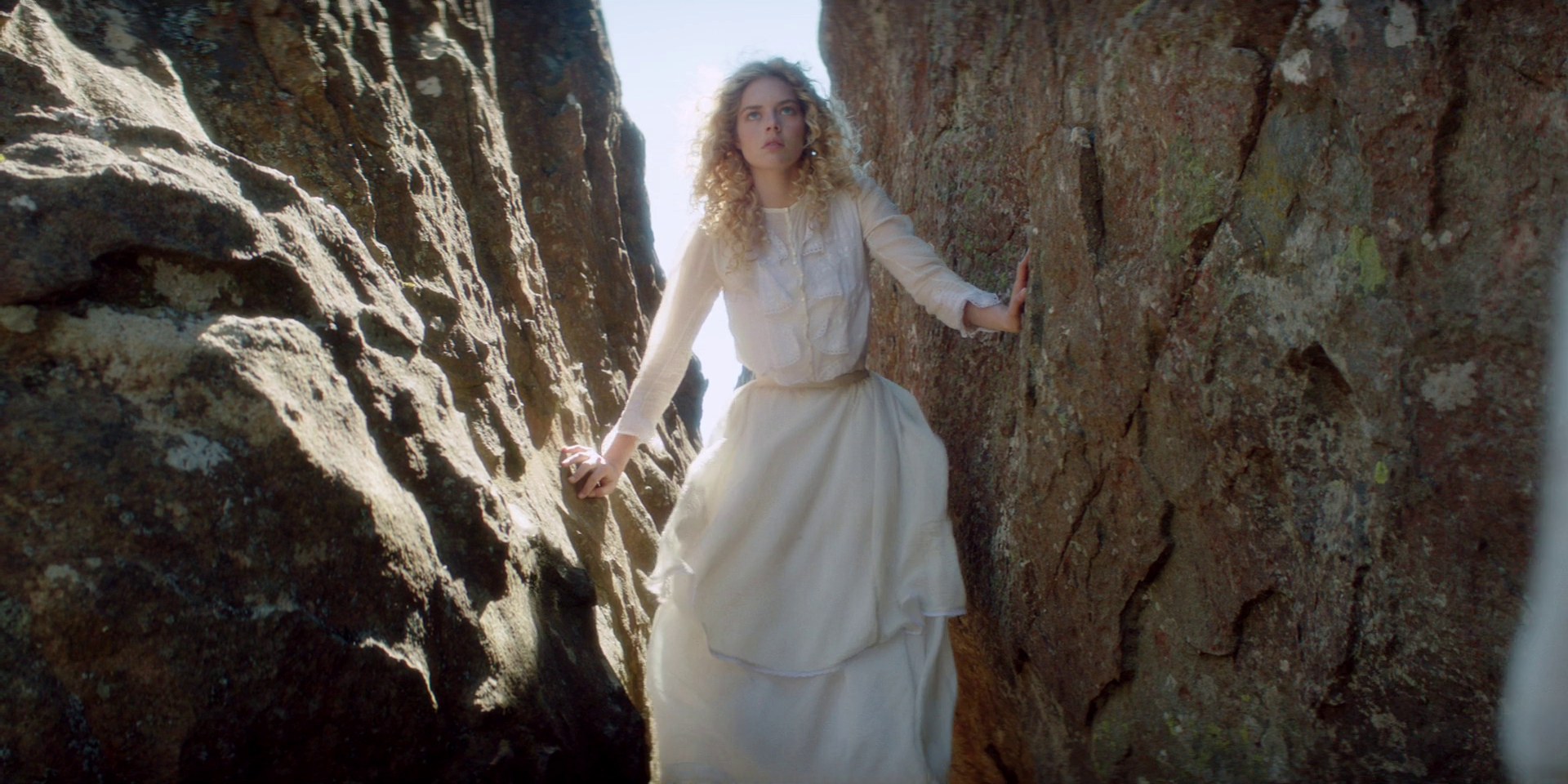 samaraweaving_picnicathangingrock_0286.jpg samaraweaving_picnicathangingrock_0286.jpg