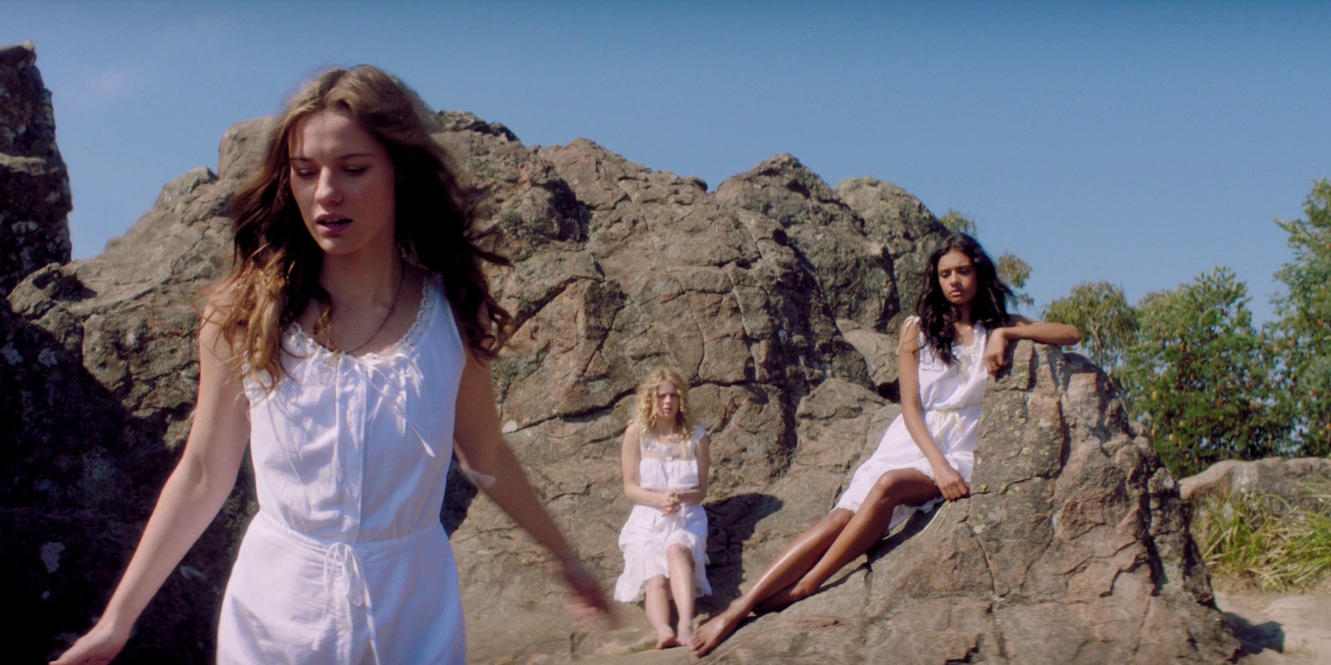 samaraweaving_picnicathangingrock_0320.jpg samaraweaving_picnicathangingrock_0320.jpg